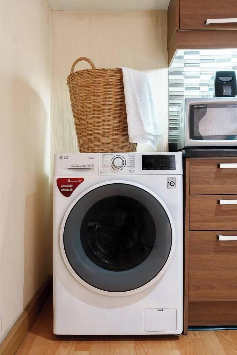 Quiet & Convenient Laundry Setup: The washing machine runs smoothly and quietly, making laundry easy during your stay. Detergent and essentials are provided and stored neatly under the kitchen cabinet.