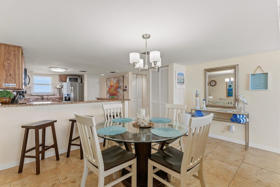 Condo, Multiple Beds (The Shores Club 402) | Dining