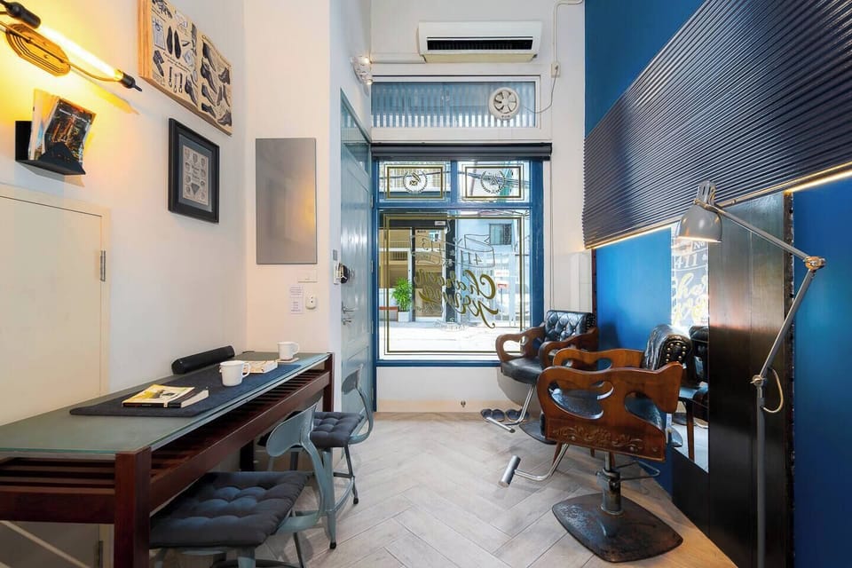 【 2nd Bedroom, Ground Floor 】When you first enter room, you’ll see the workspace on right side ,complete w/ 2 comfortable chairs. From here, you can also enjoy views of the neighborhood , with curtains available to block the light whenever you wish.