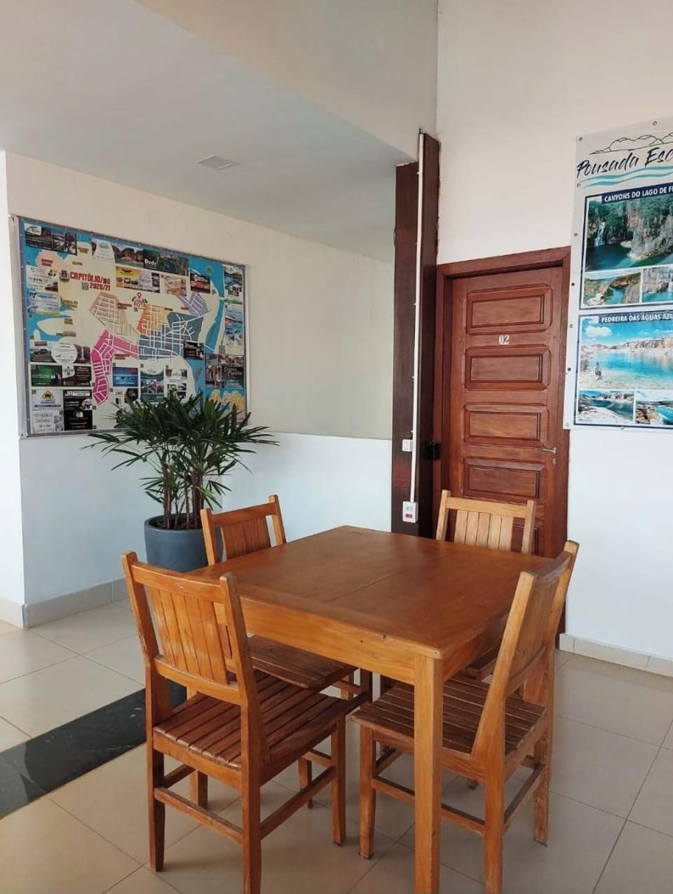Deluxe Suite, Lake View | Restaurant