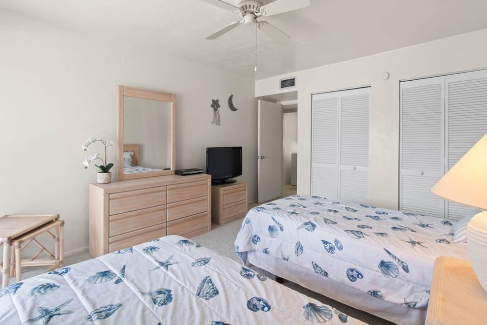 1800 Gulf Drive #225-30