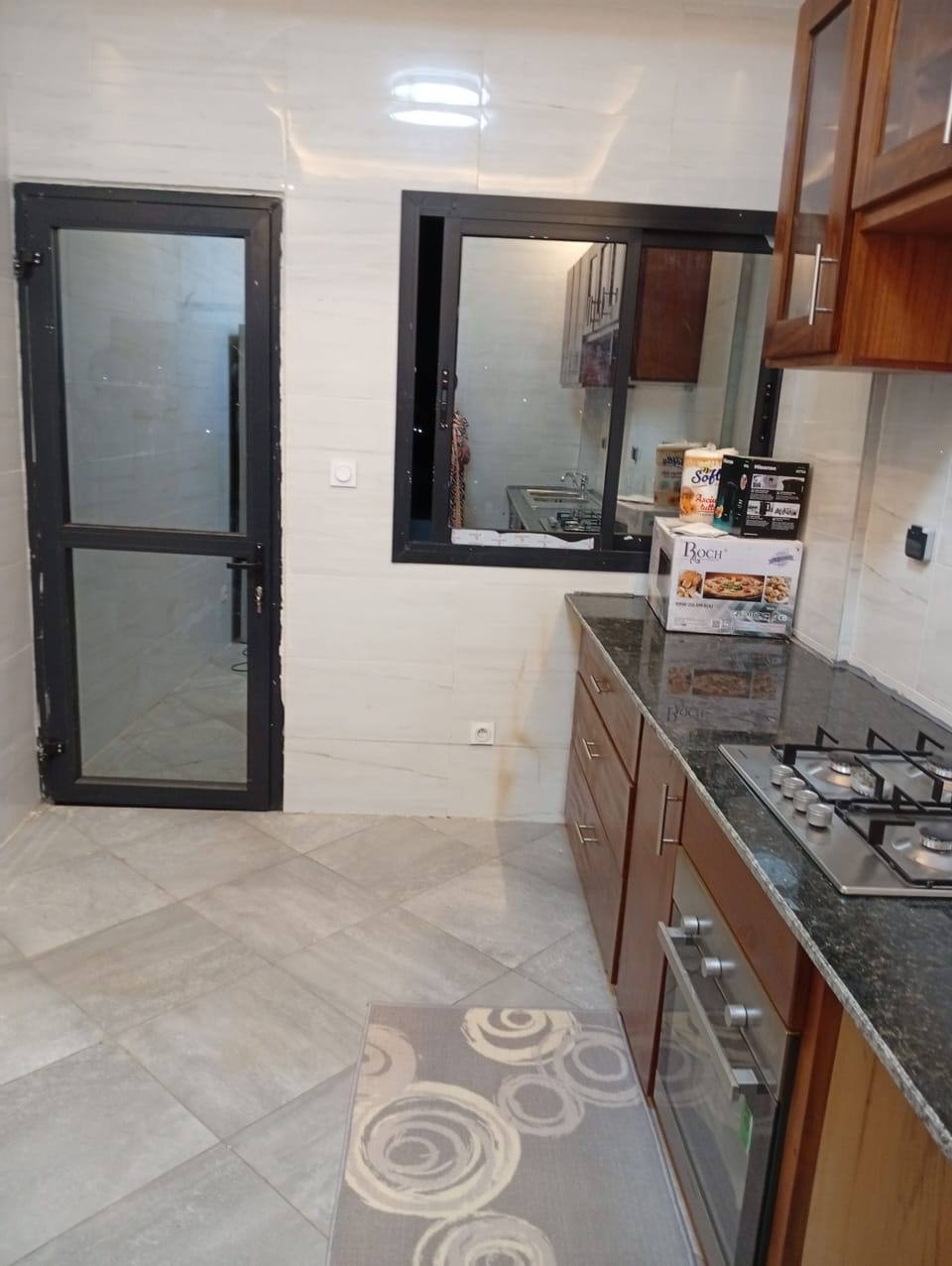 Deluxe Penthouse, Kitchen, City View | Private kitchen | Full-size fridge, microwave, oven, stovetop