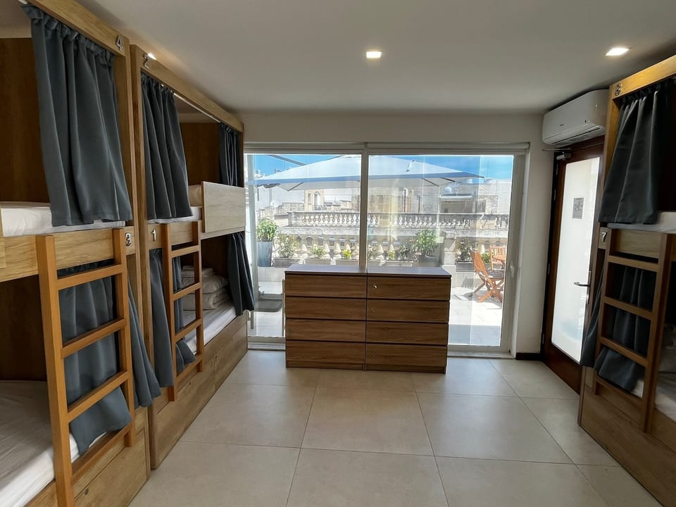 Shared Dormitory, Mixed Dorm, Shared Bathroom | Free WiFi