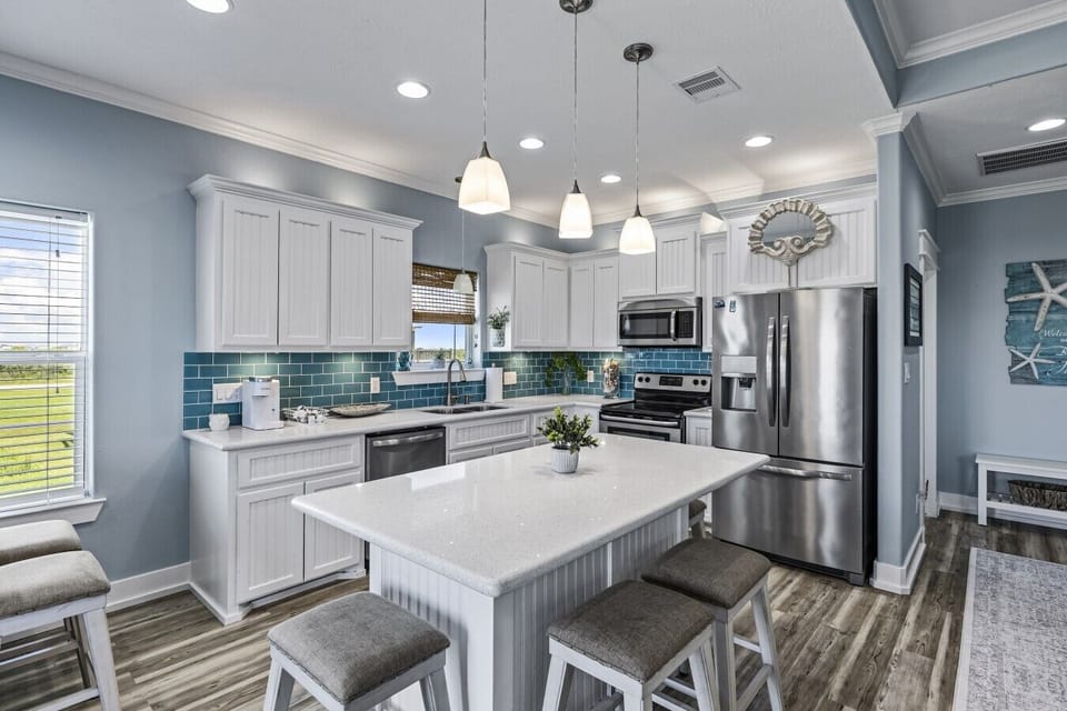 Clean, bright, and functional—perfect for everything from morning coffee to family dinners