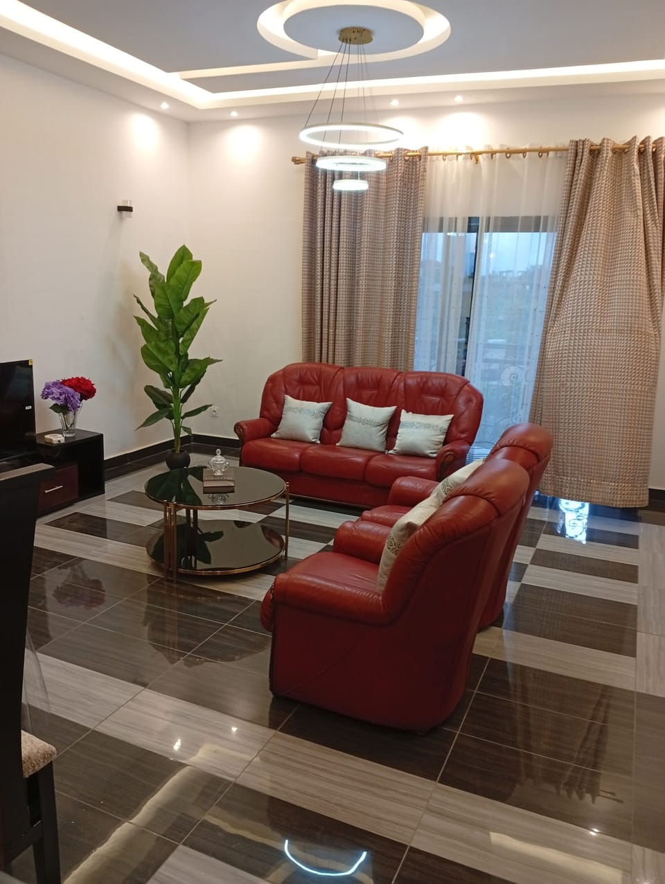 Deluxe Penthouse, 2 Bedrooms, Kitchen, Garden View | Living area