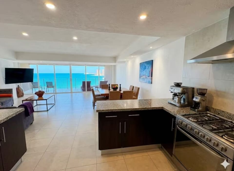Apartment | Private kitchen | Eco-friendly cleaning products, paper towels