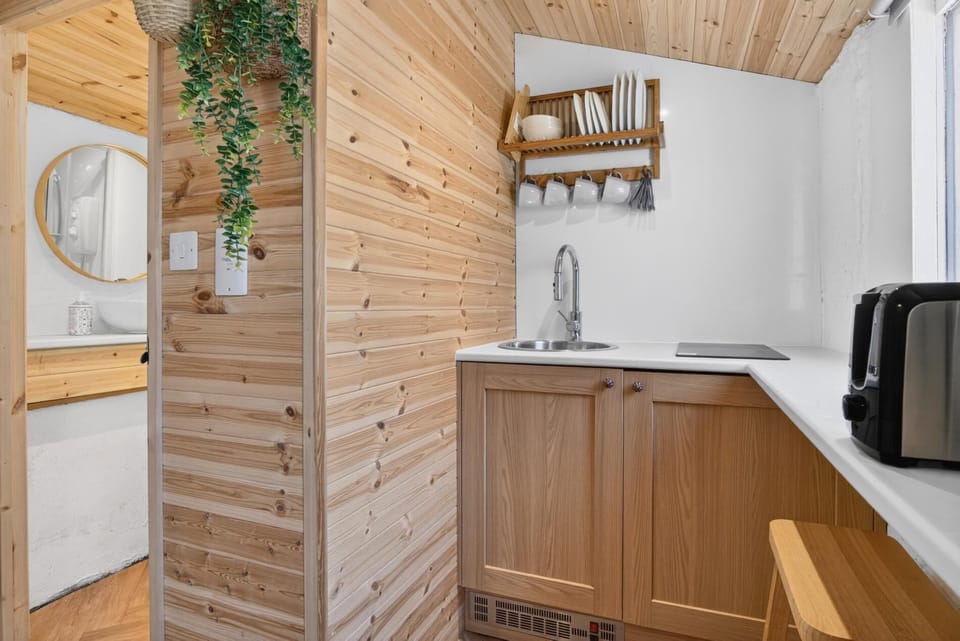 The Brook Nook - Studio - Dale (28962)