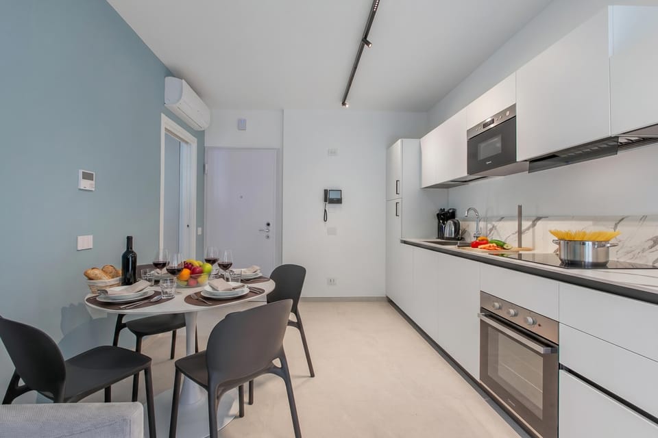 Kitchen and dining area