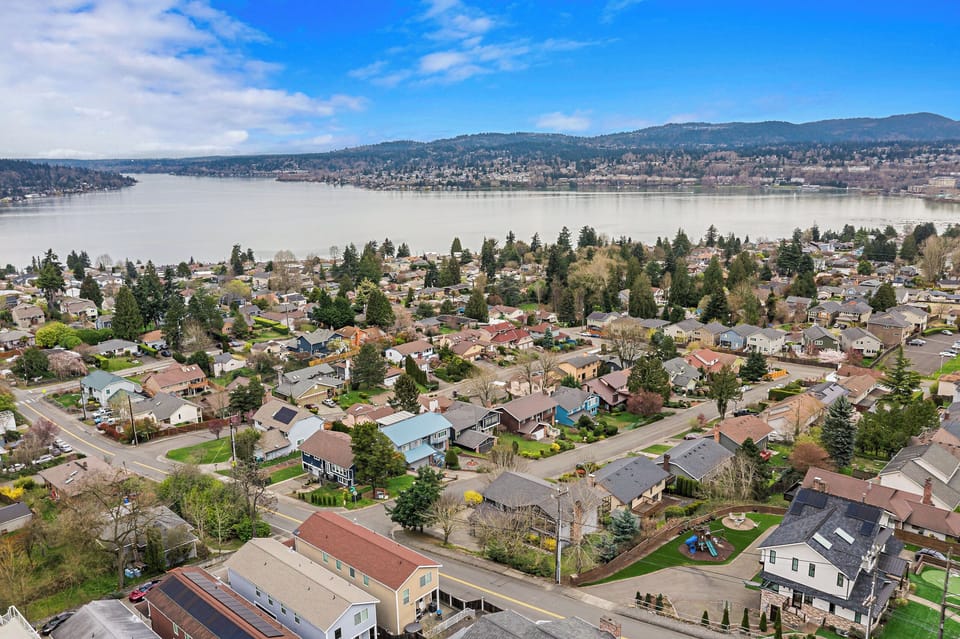 Wake up to sweeping water views and scenic natural beauty.
