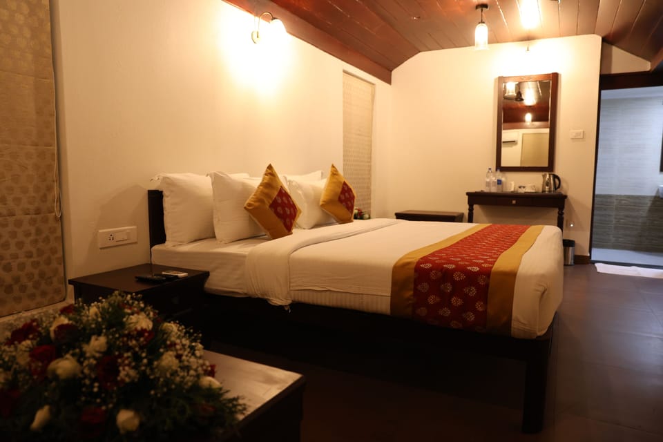 Deluxe Double Room, 1 King Bed | Free WiFi