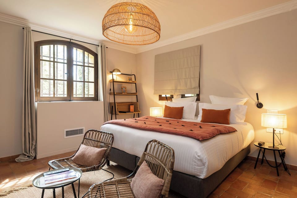 Villa (Le Mas des Soubeyrans) | Select Comfort beds, minibar, in-room safe, individually decorated