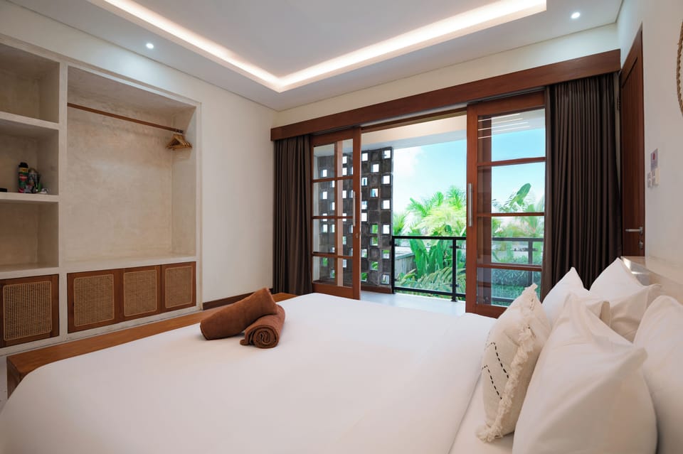 Villa | Premium bedding, in-room safe, iron/ironing board, free WiFi