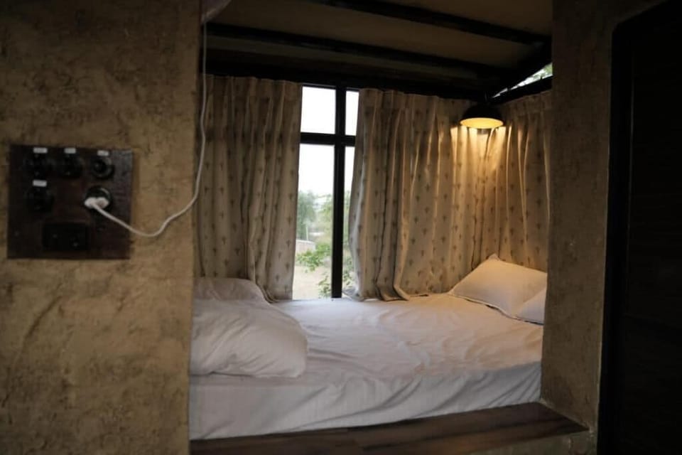 Superior Room | Premium bedding, desk, WiFi (free), bed sheets