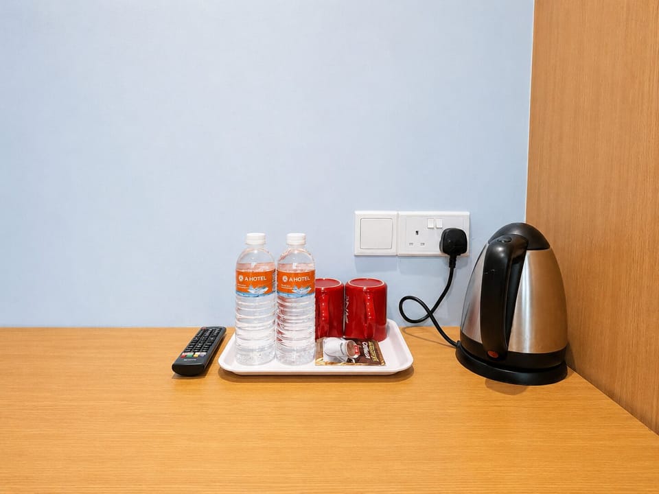 Premier, Window | Minibar, desk, laptop workspace, iron/ironing board