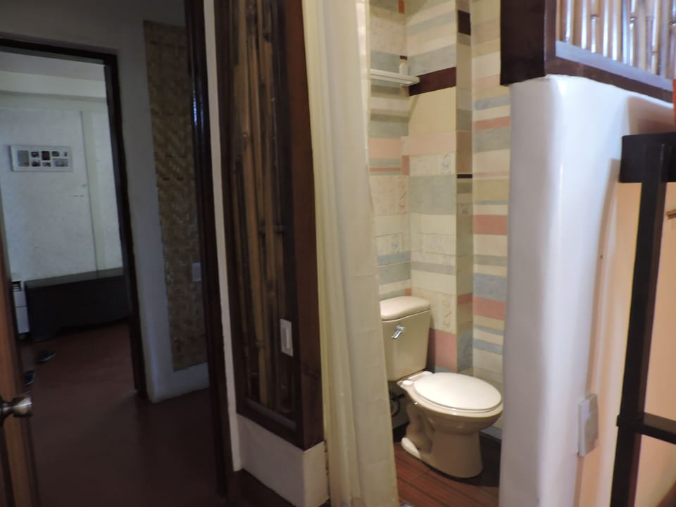 Standard Room | Bathroom | Shower, rainfall showerhead, free toiletries, bidet