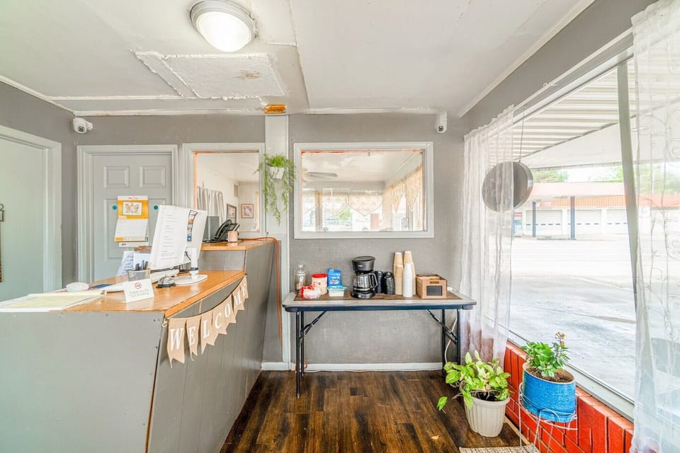 Entrance / Reception