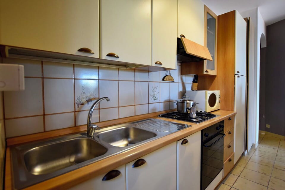 Autumn, Kitchen, Spring, Summer