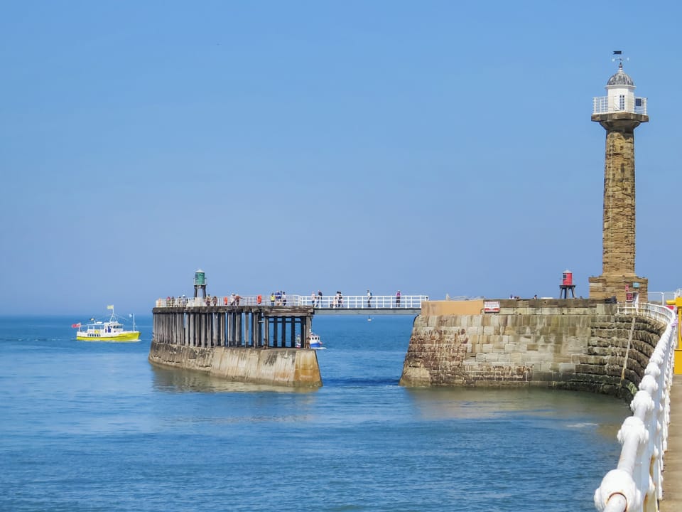 Surrounding area | Pannett Apartment, Whitby