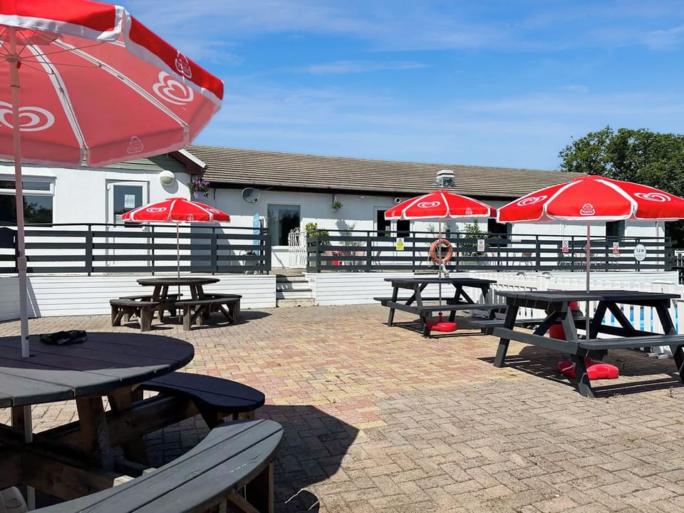 On-site amenities | The Maples, Rhydlewis