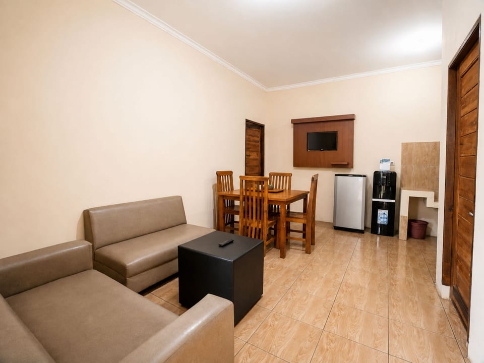 Junior Family | Living area
