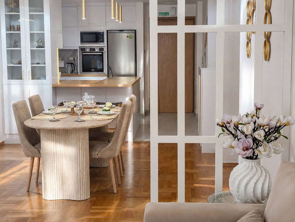 House, 2 Bedrooms | Dining room