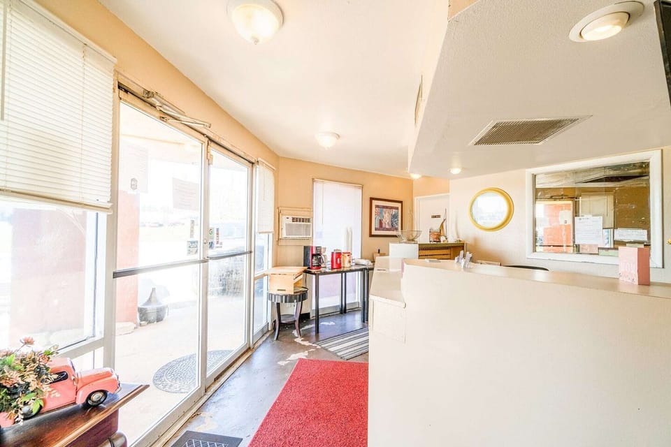 Entrance / Reception
