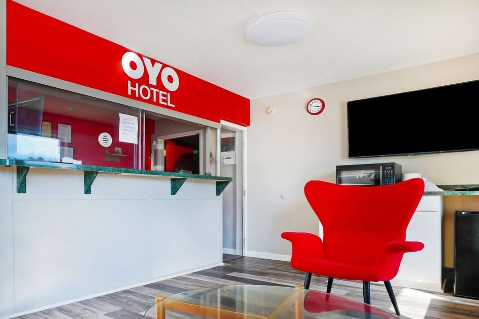 Entrance / Reception