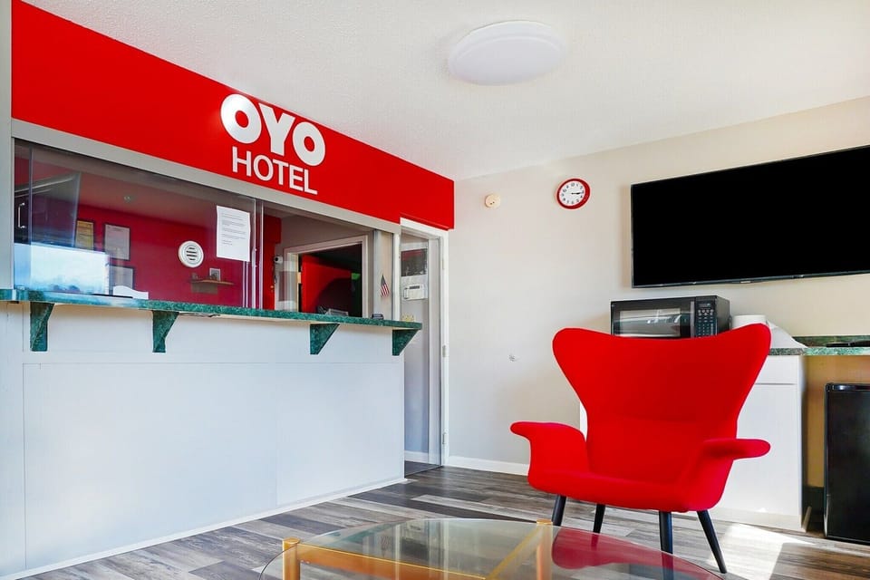 Entrance / Reception