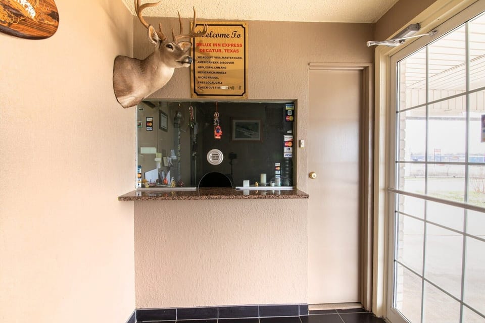 Entrance / Reception