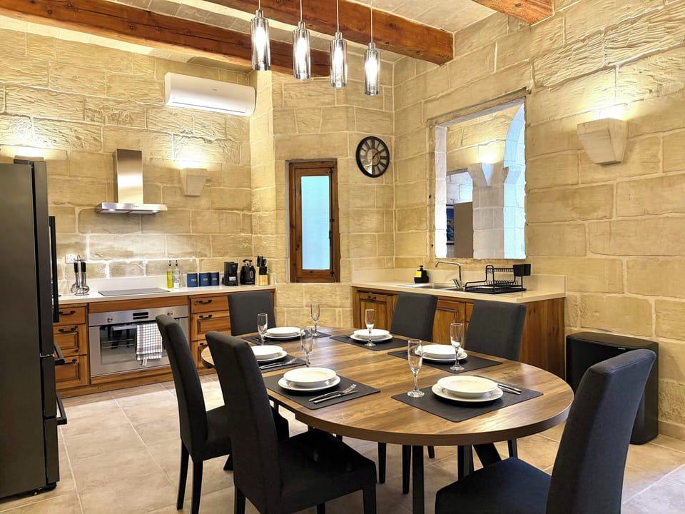 Villa | Private kitchen | Full-size fridge, microwave, oven, stovetop