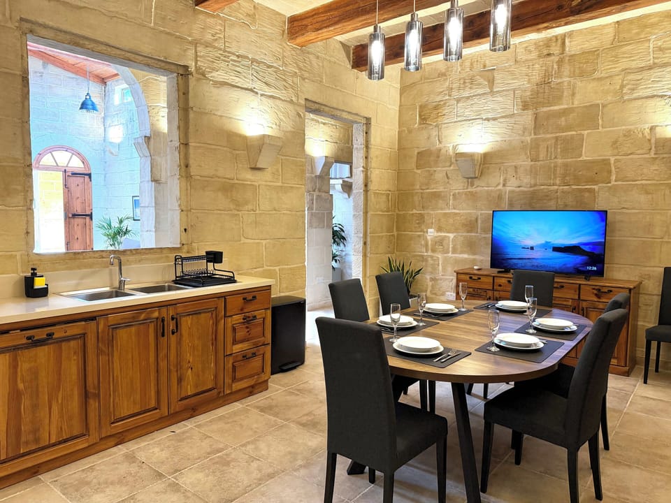 Villa | Dining