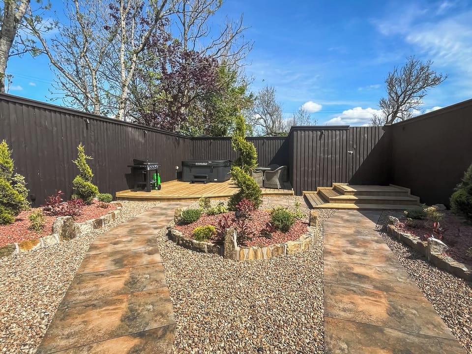 Garden | West Mains Barn - Tennox Farm, Kilbirnie