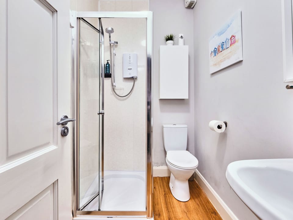 Shower room | No.1 Princess Red Apartments - Portrush By The Sea, Portrush