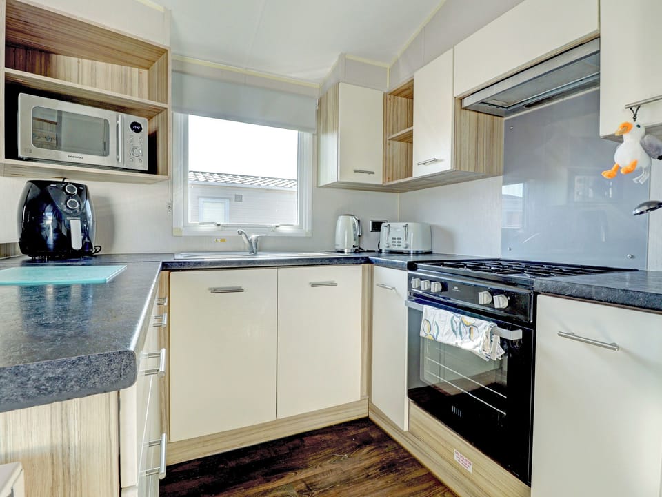 Kitchen area | Hayling Island Retreat, Hayling Island