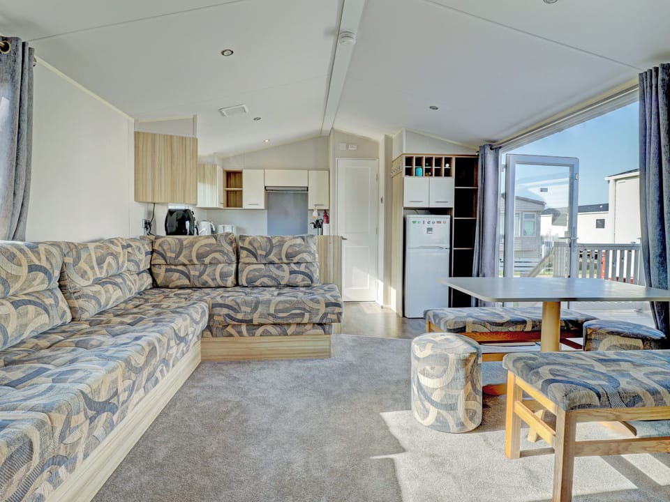 Open plan living space | Hayling Island Retreat, Hayling Island