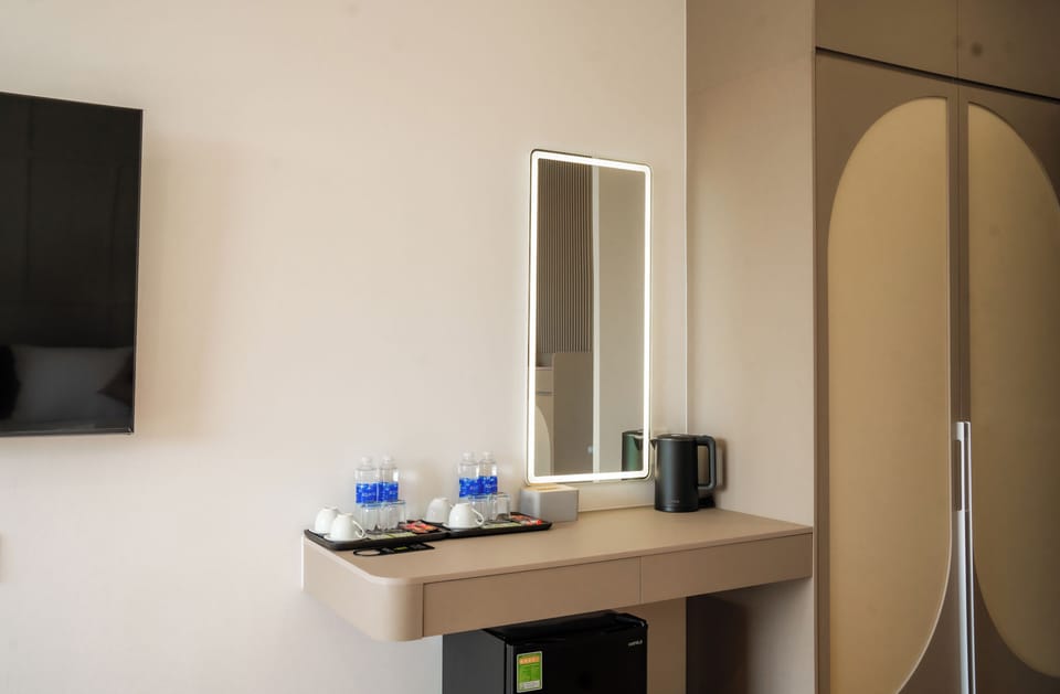 Standard Quadruple Room, Balcony, City View | Interior