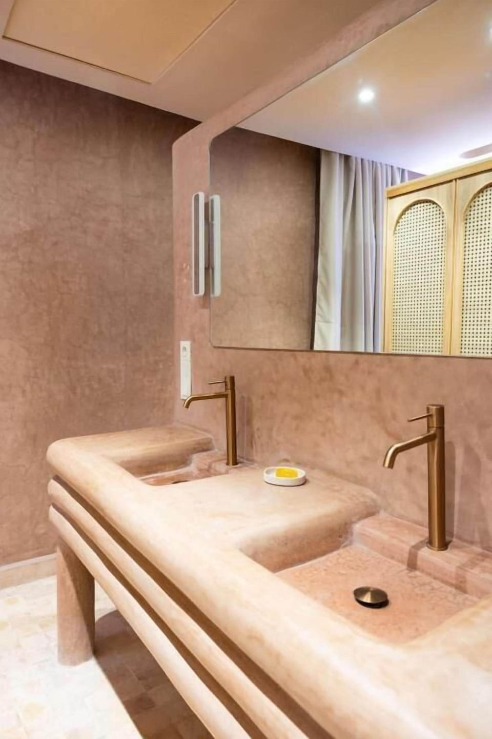 Double Room, Pool View | Bathroom