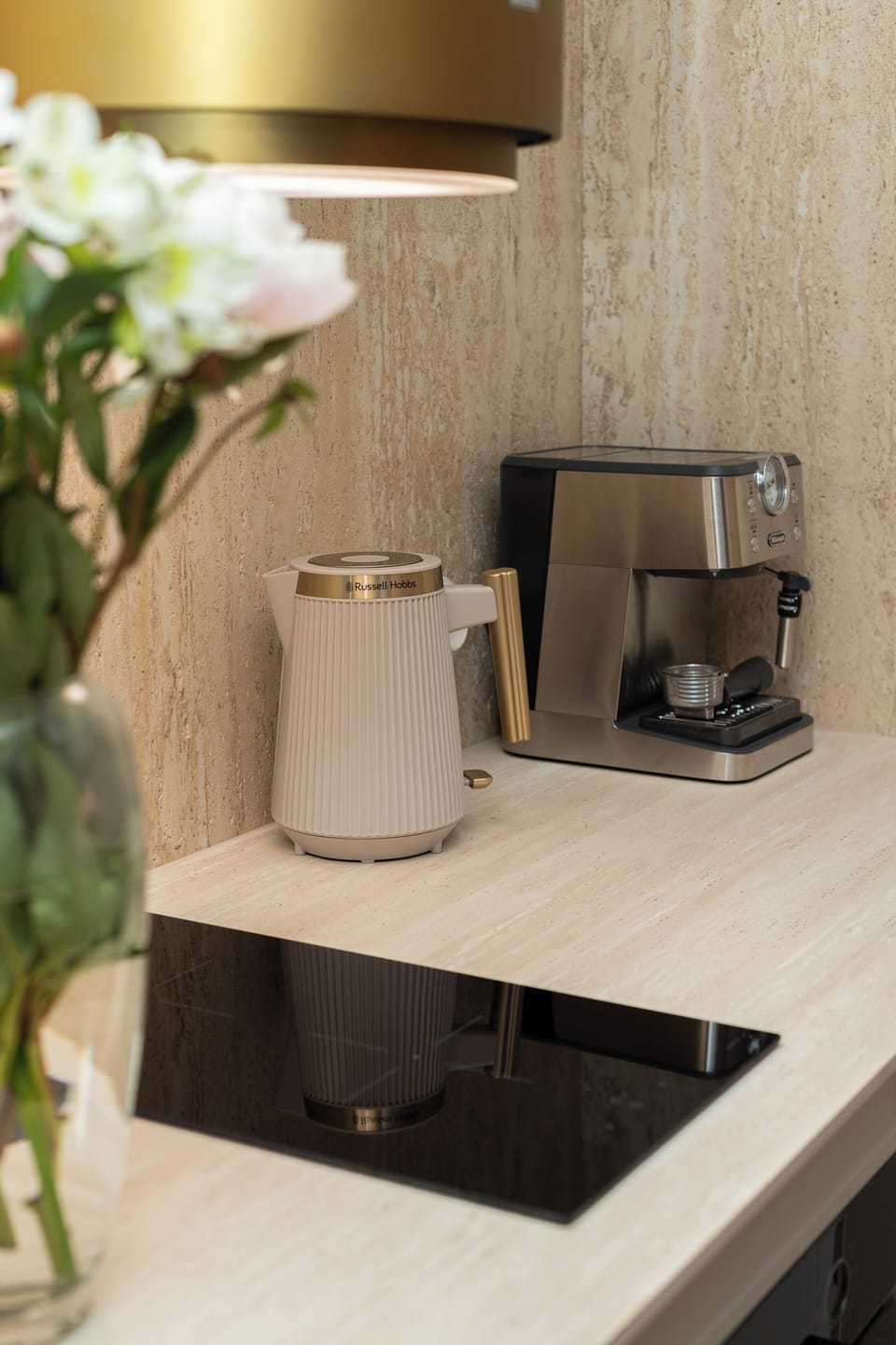 Apartment | Private kitchenette | Coffee/tea maker, electric kettle