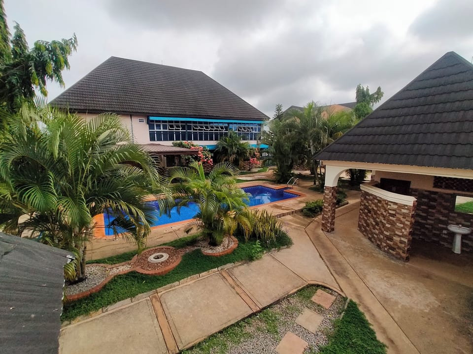 2 outdoor pools