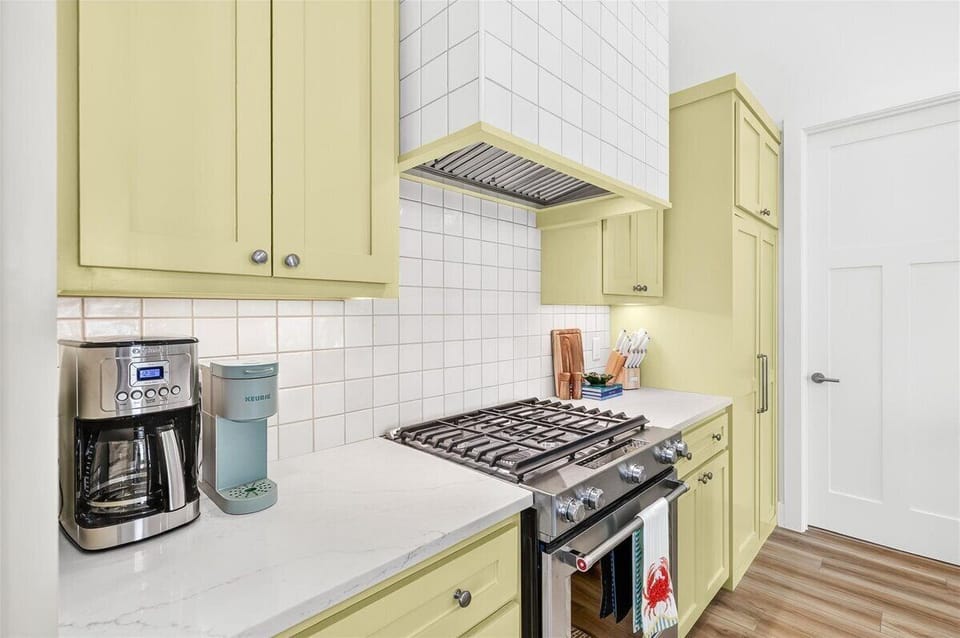 Kitchen, 2nd Floor