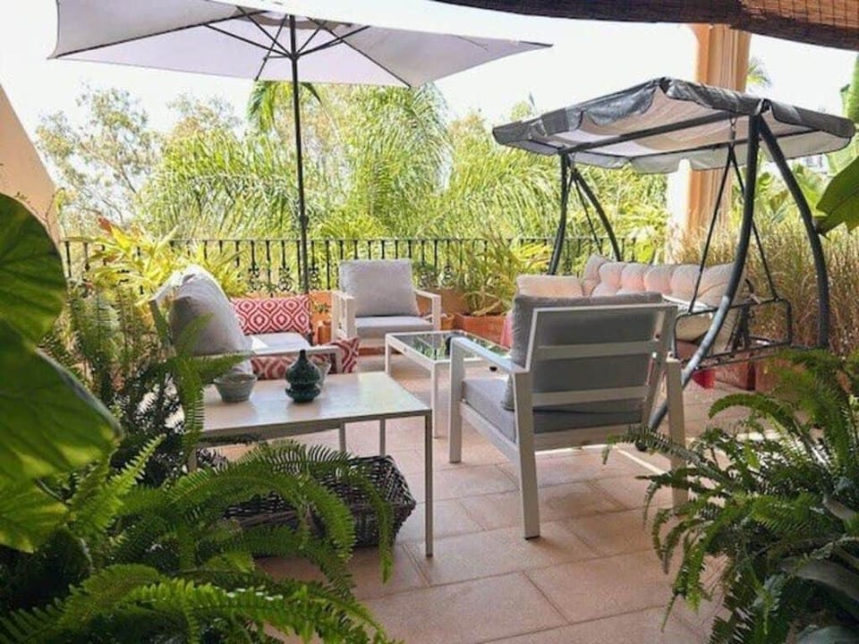 Apartment (2 Bedrooms) | Front of property