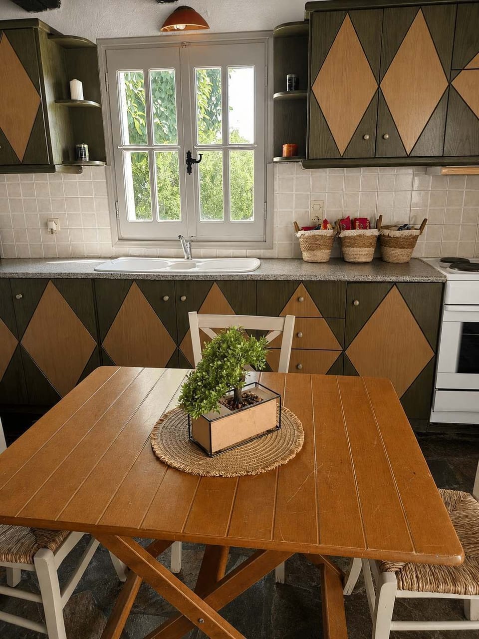 Fully Equipped Kitchen with Dining Area