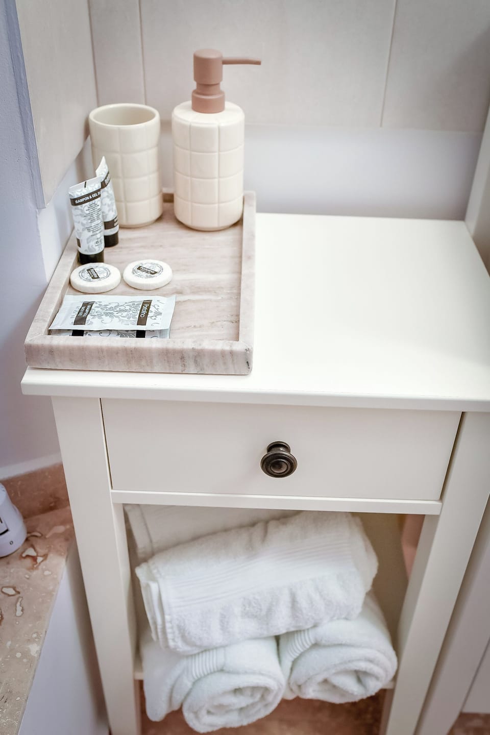 Double Room, Ground Floor | Bathroom | Shower, free toiletries, hair dryer, slippers