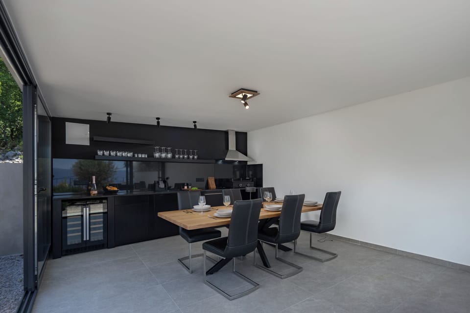 Family Villa, 3 Bedrooms, 2 Bathrooms (Villa Soléa) | Dining