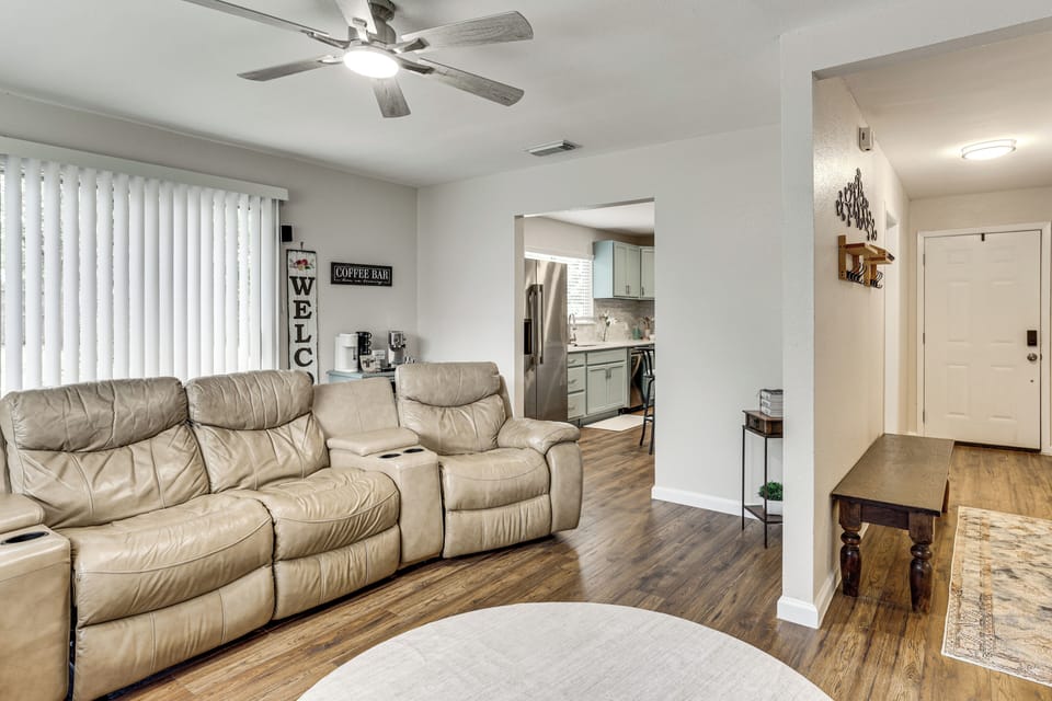 House (3 Bedrooms) | Interior
