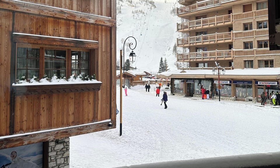 Snow and ski sports