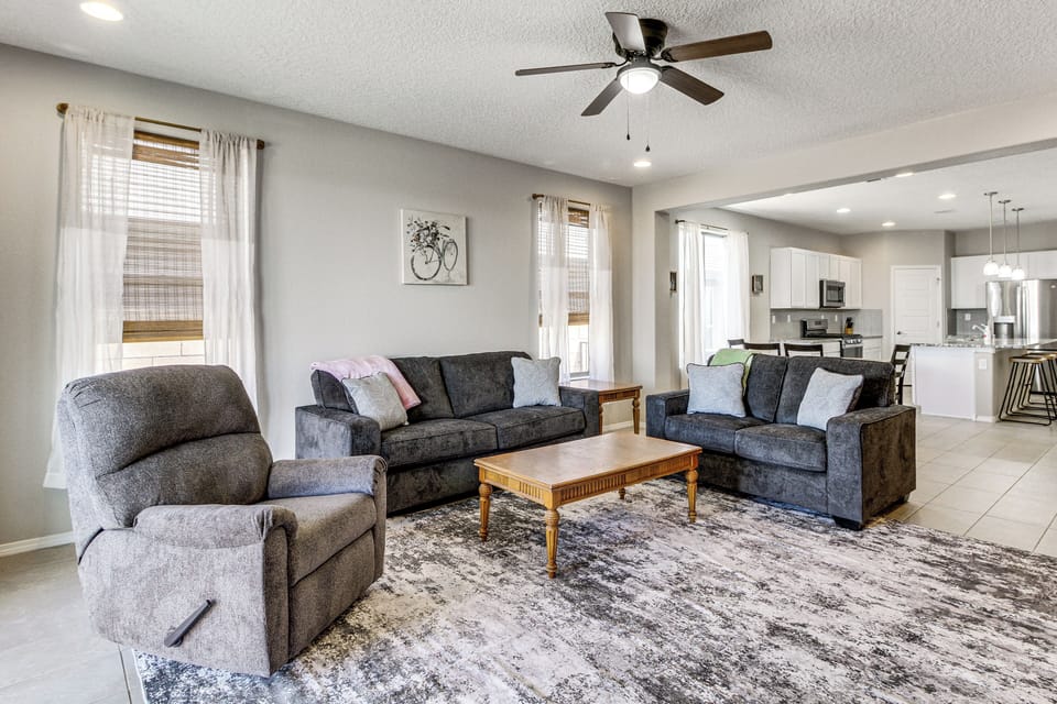House (4 Bedrooms) | Interior