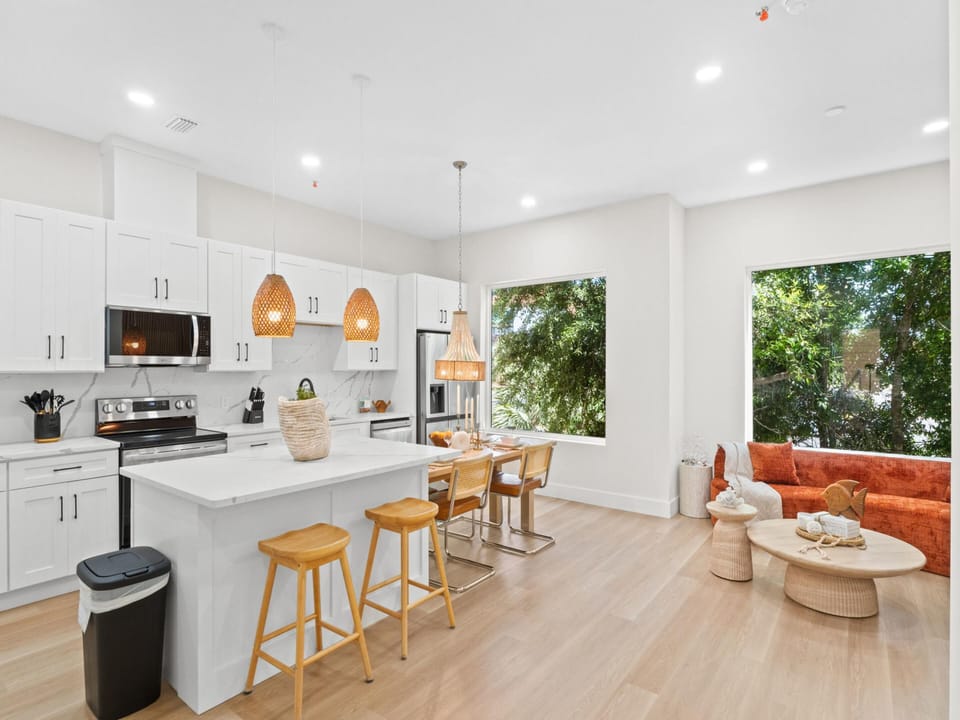 Kitchen - Island Seating - Second Floor