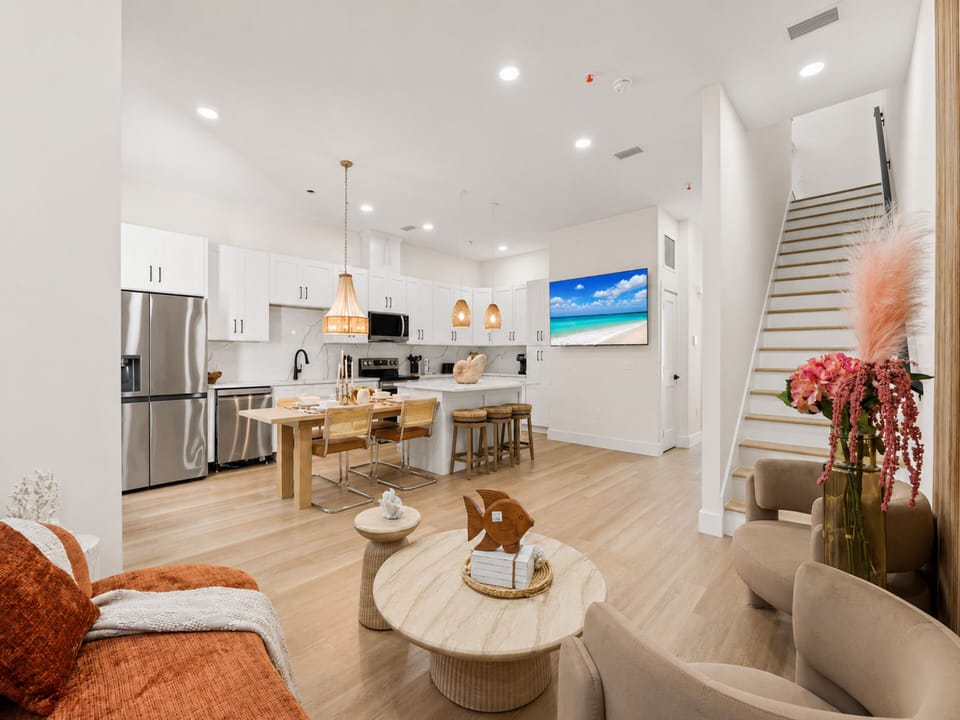 Living Area - Open Floor Plan