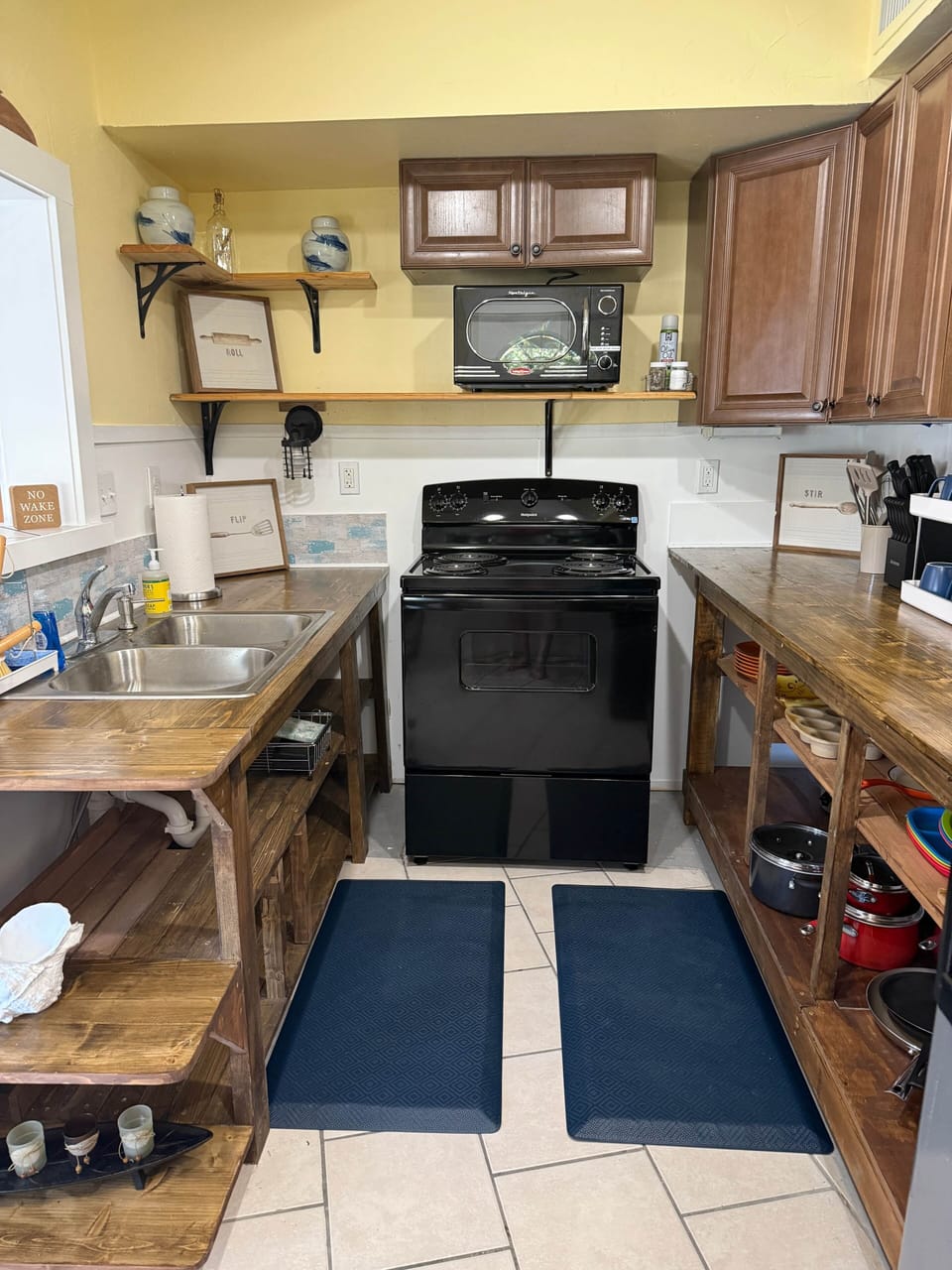 Kitchen with all you need 